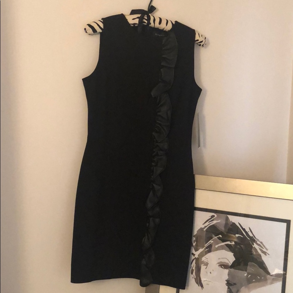 Dress - Picture 4 of 4